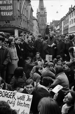 Demonstrationen gegen Straßenbahntarife in Freiburg 1968